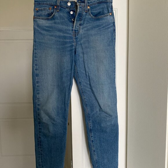 Levi's Wedgie Straight Jeans - Picture 2 of 5